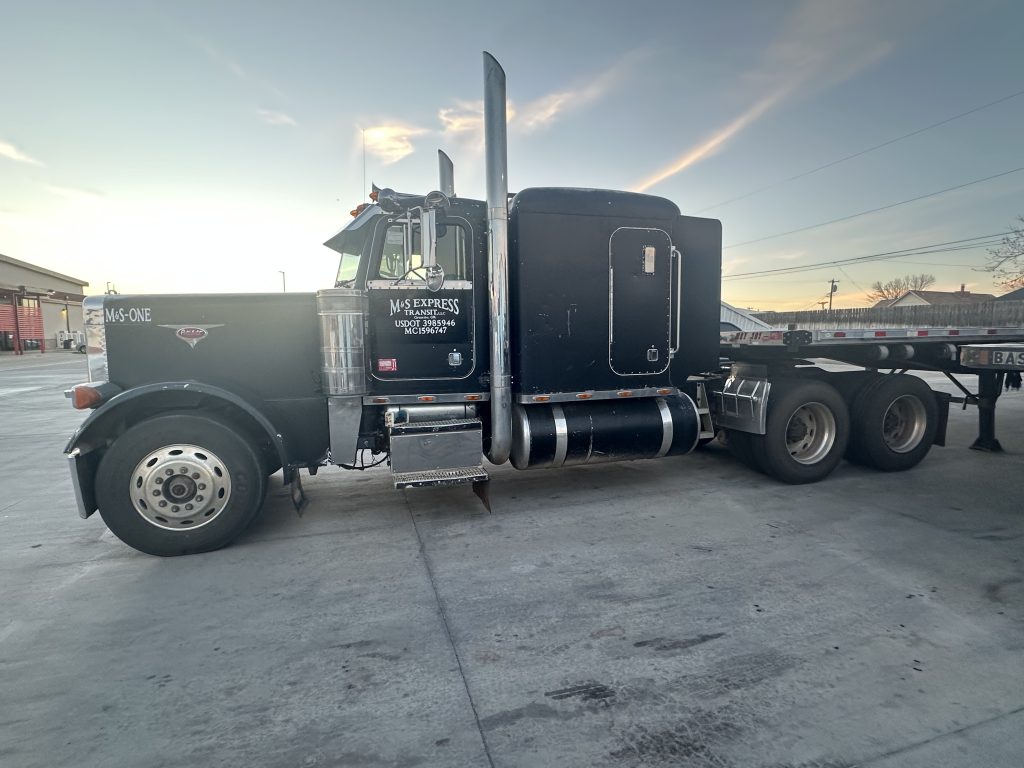 1990 PETERBILT 379