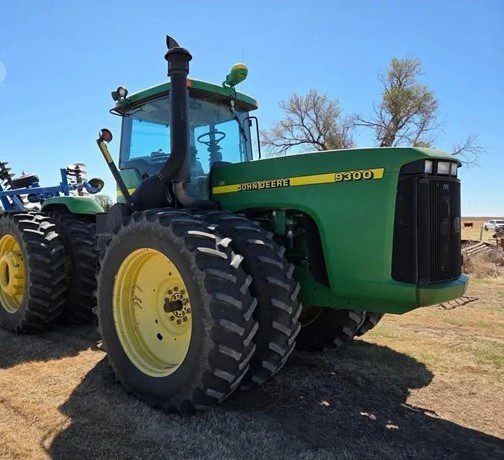 2001 JOHN DEERE 9300