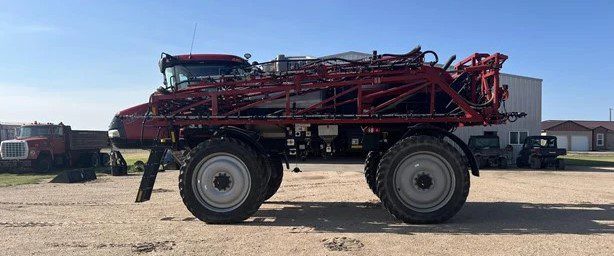 2018 Case IH Patriot 4440 Self-Propelled Sprayer - Image 2