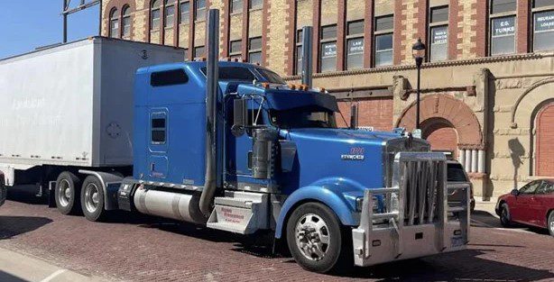 2019 Kenworth W900L