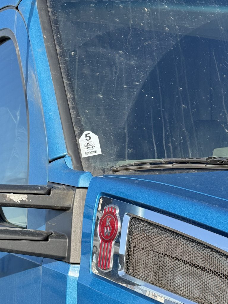 2019 Kenworth T680 - Image 5