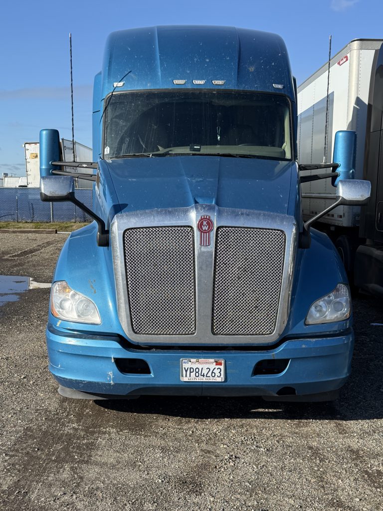 2019 Kenworth T680 - Image 3