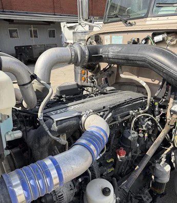 2018 Peterbilt 389 Daycab - Image 18