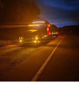 1996 Kenworth T600 - Image 4