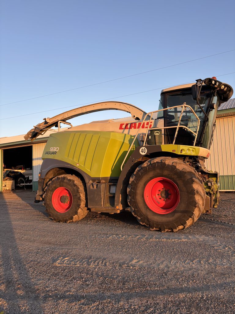 2016 CLAAS AXION 930 Tractor - Image 2