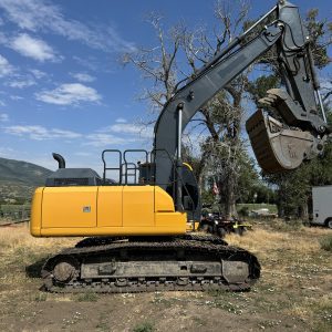 2022 210G Deere