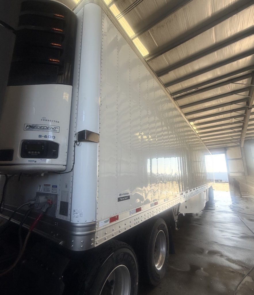 2023 Hyundai refrigerated trailer