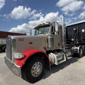 2018 Peterbilt 389 Daycab
