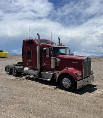 2002 KENWORTH W900 - Image 2