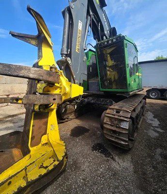 2016 DEERE 853M