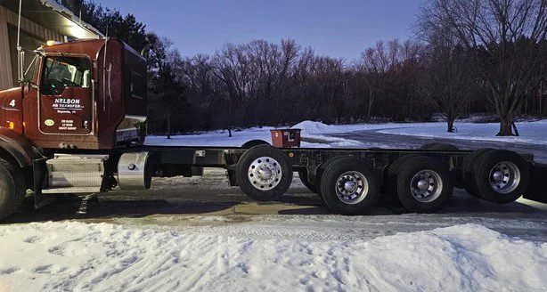 2021 KENWORTH T800 - Image 2