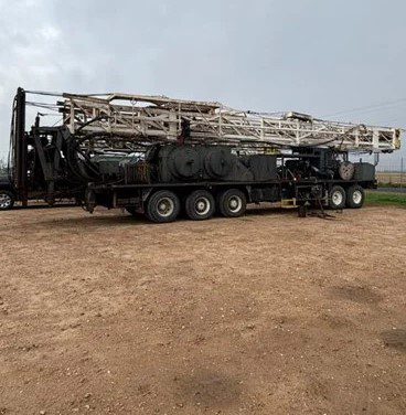 2005 SJ Petro XJ400 Workover Rig - Image 2