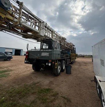 2005 SJ Petro XJ400 Workover Rig - Image 3