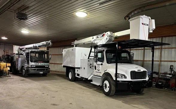 2024 Terex XT PRO 60/70 Bucket Truck - Image 4