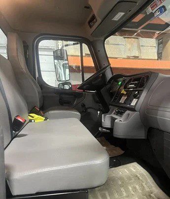 2024 Terex XT PRO 60/70 Bucket Truck - Image 6
