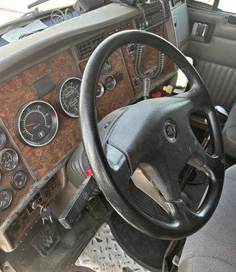 2002 KENWORTH W900 - Image 6
