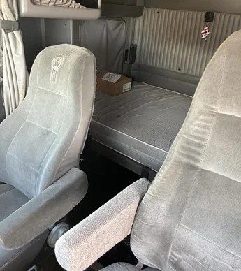 2002 KENWORTH W900 - Image 7