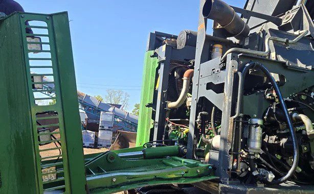 2016 DEERE 853M - Image 9