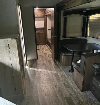 2020 KEYSTONE RV CO COUGAR 32BHS - Image 7