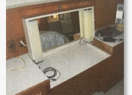 1985 Bertram Flybridge - Image 4