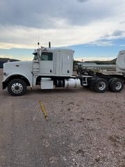 2016 Peterbilt 367 - Image 2