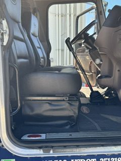 2022 PETERBILT 389 - Image 24