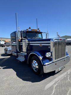 2022 PETERBILT 389