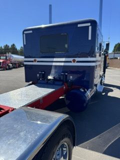 2022 PETERBILT 389 - Image 17