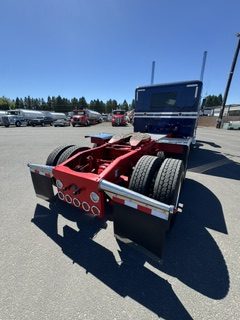2022 PETERBILT 389 - Image 16