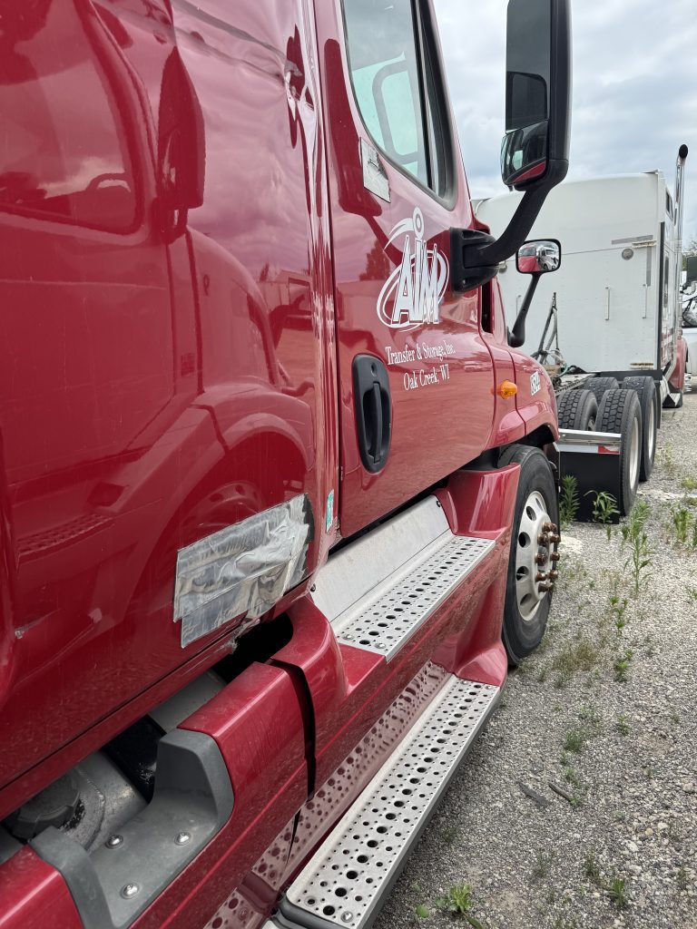 2014 Freightliner - Image 6