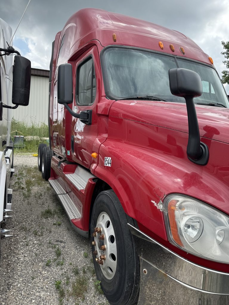 2014 Freightliner - Image 3