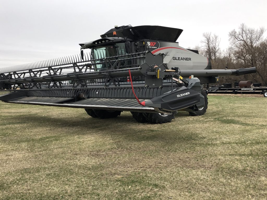 2018 Gleaner S97 Combine - Image 4