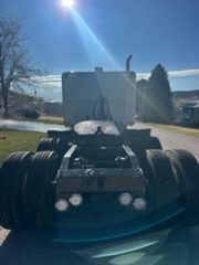 2016 Peterbilt 367 - Image 9