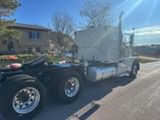 2016 Peterbilt 367 - Image 13