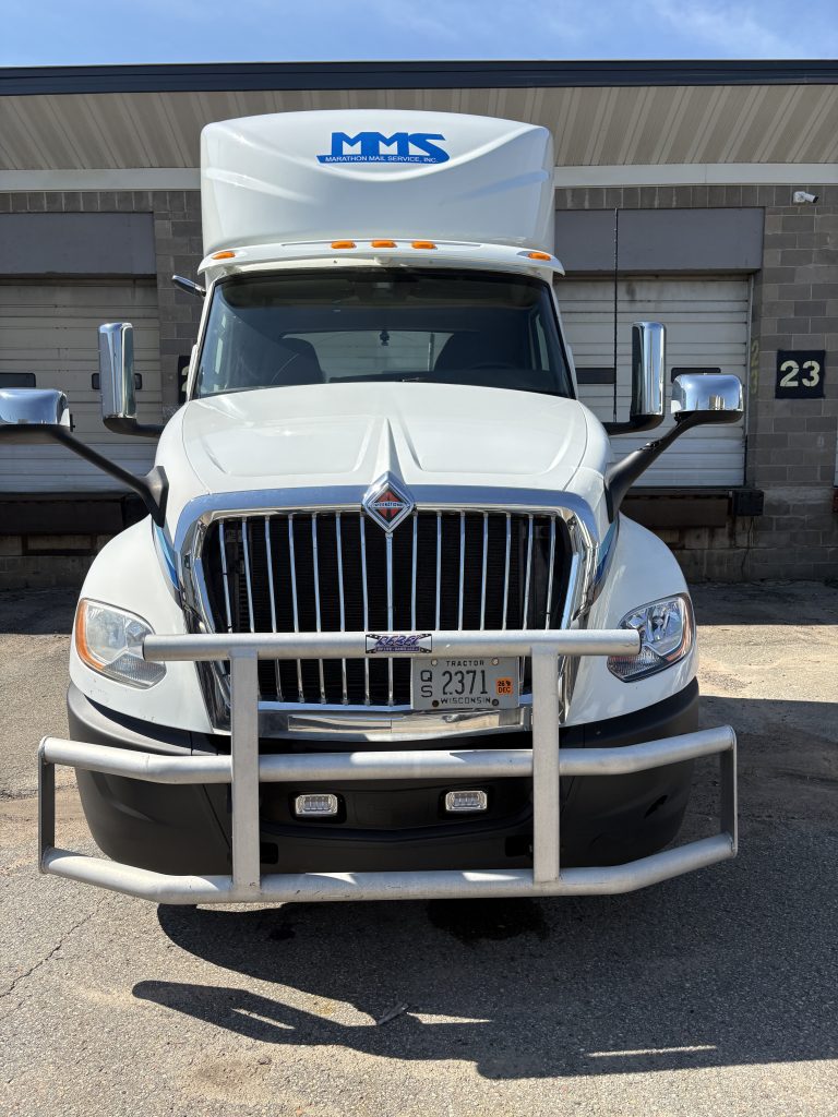 2019 International LT625 - Image 3