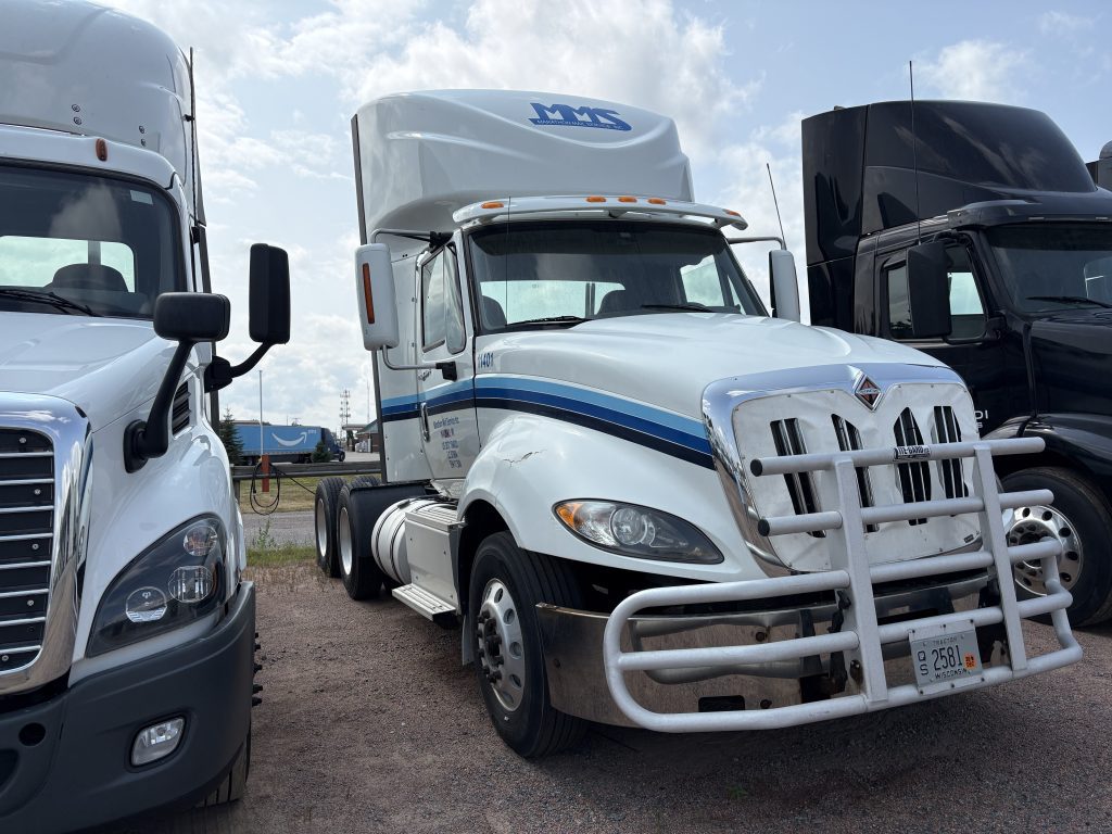 2014 International LF687