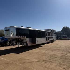 2016 Cimmaron Living quarters