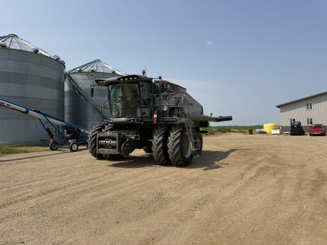 2018 Gleaner S97 Combine - Image 8