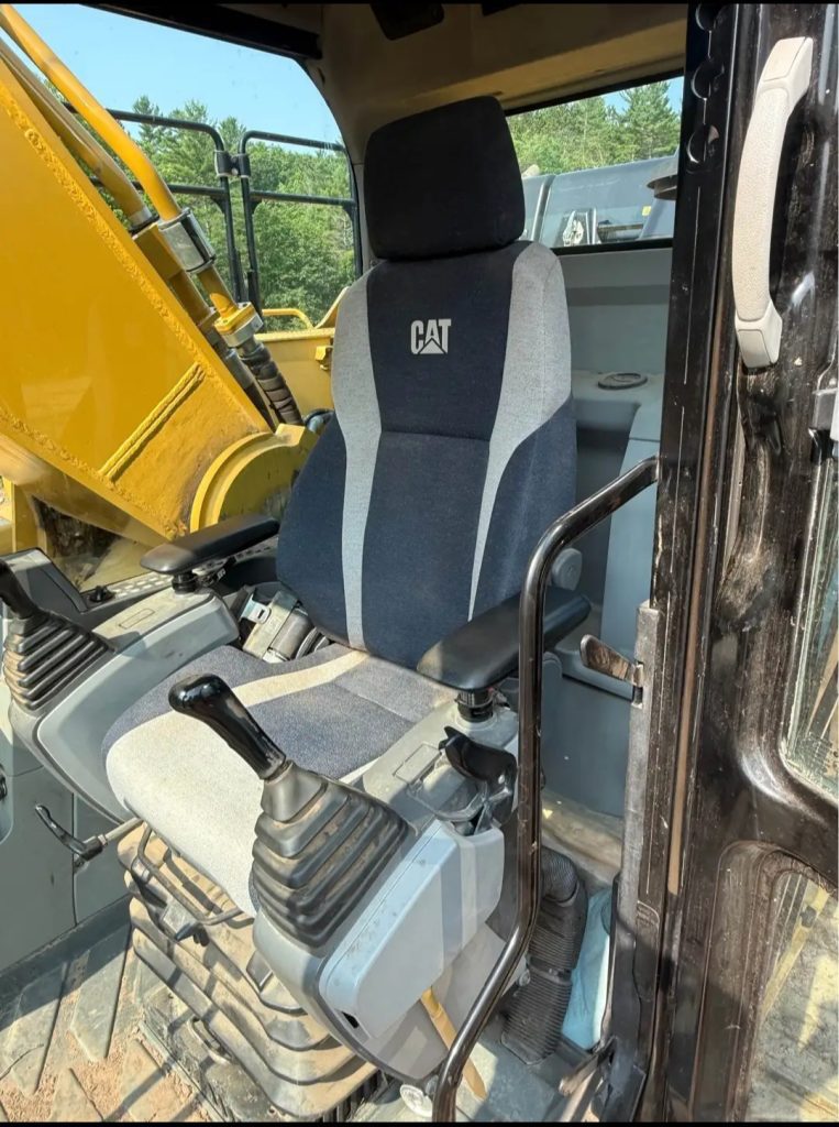 2019 Caterpillar 352fl - Image 4