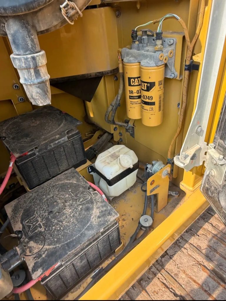 2019 Caterpillar 352fl - Image 6
