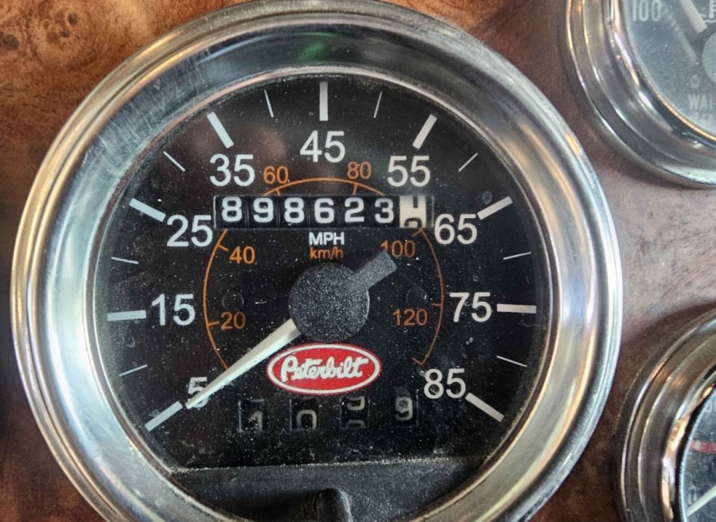 2002 Peterbilt 379 - Image 7