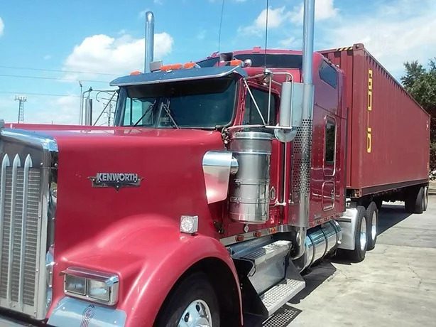 2000 Kenworth W900