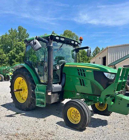 2013 John Deere 6125R Deluxe Tractor