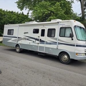 2005 Fleetwood Terra LX 32K Class A Motorhome