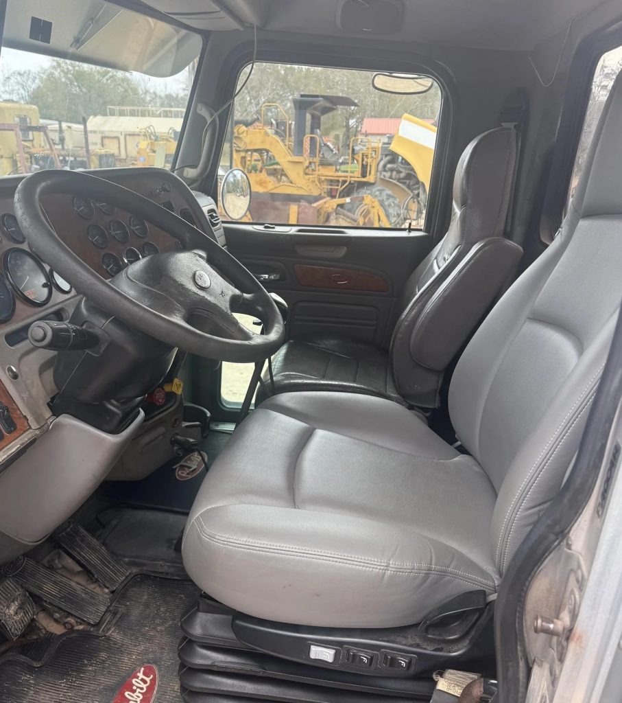 2006 PETERBILT 379 - Image 7