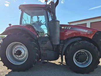 2015 Case IH Magnum 250 CVT Tractor - Image 2