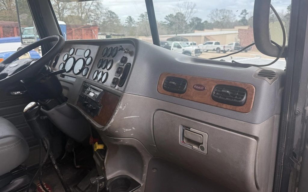 2006 PETERBILT 379 - Image 6