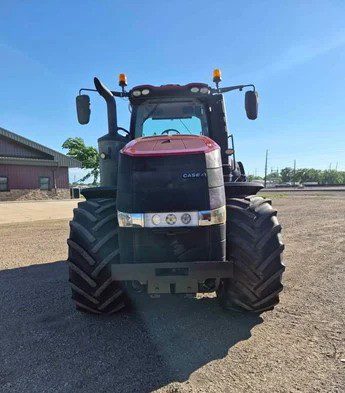 2015 Case IH Magnum 250 CVT Tractor - Image 4