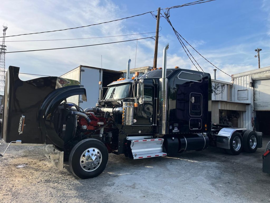 2022 Kenworth W900A - Image 7