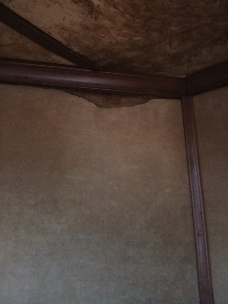 2007 Trails West 4 Horse Living Quarters - Image 31